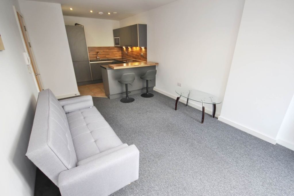 Property photo 2 of 9