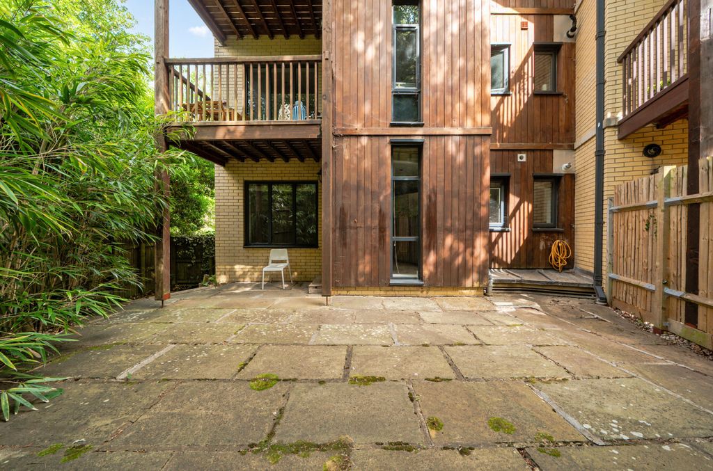 Property photo 3 of 18 1480376-12-6A3448...
