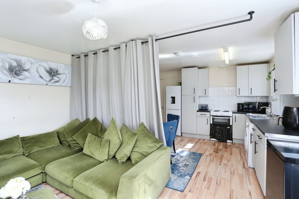 Property photo 3 of 14 Open Plan Living