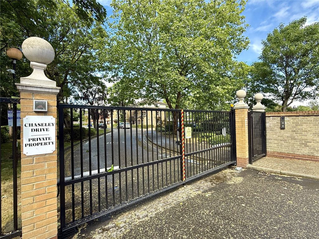 Property photo 2 of 5 Gated Entrance
