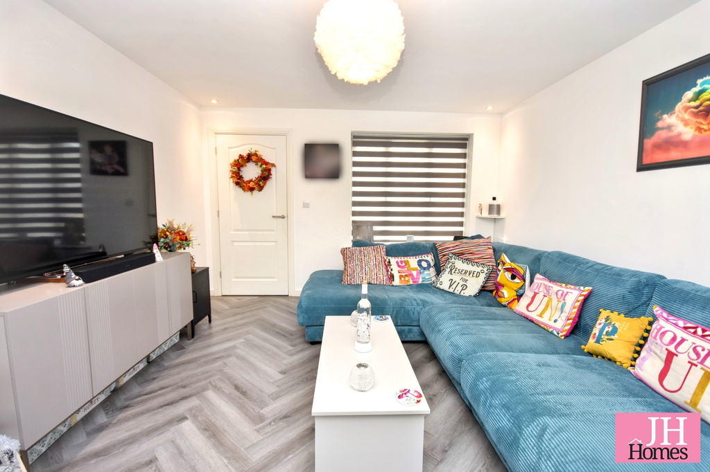 Property photo 3 of 16