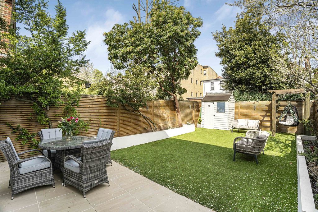 Property photo 1 of 21 Garden