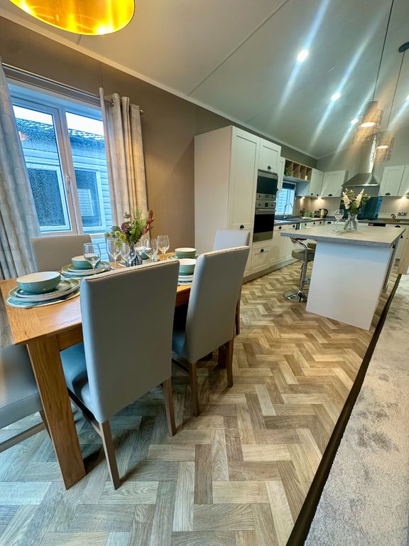 Property photo 2 of 12 4597351