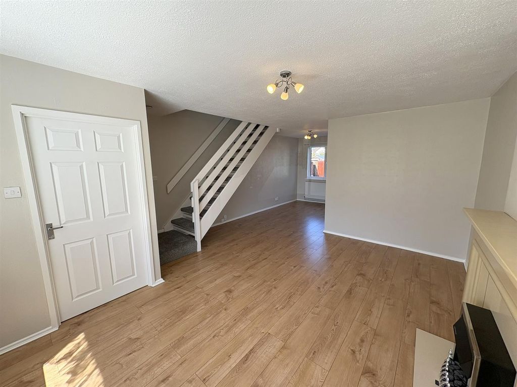 Property photo 3 of 15 Lounge/Dining Room