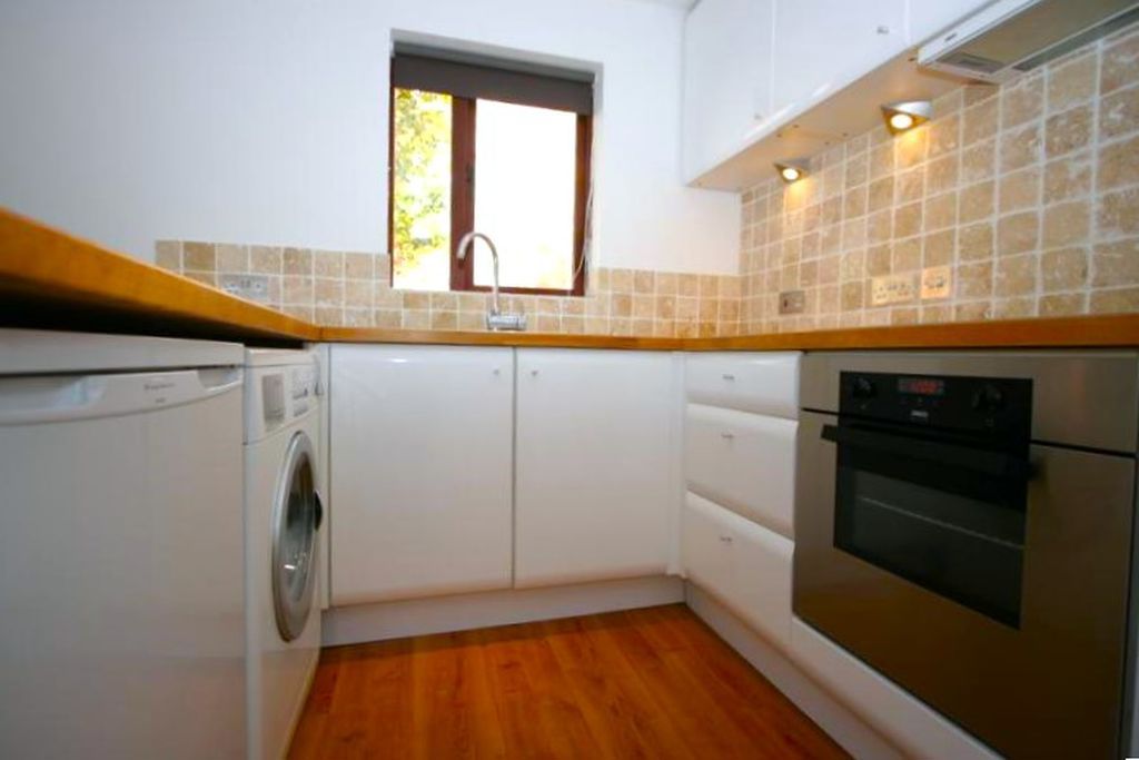 Property photo 3 of 7 Photo 14
