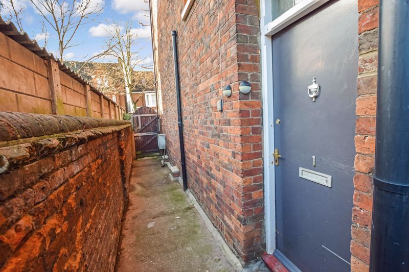 Property photo 2 of 16 Side Access