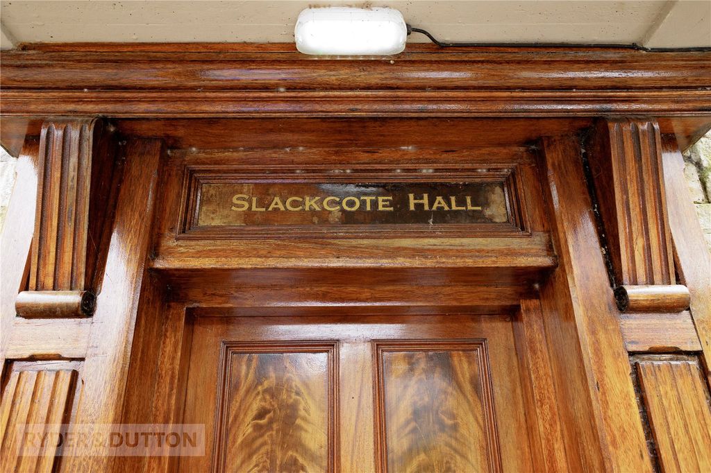 Property photo 2 of 21 Main Door