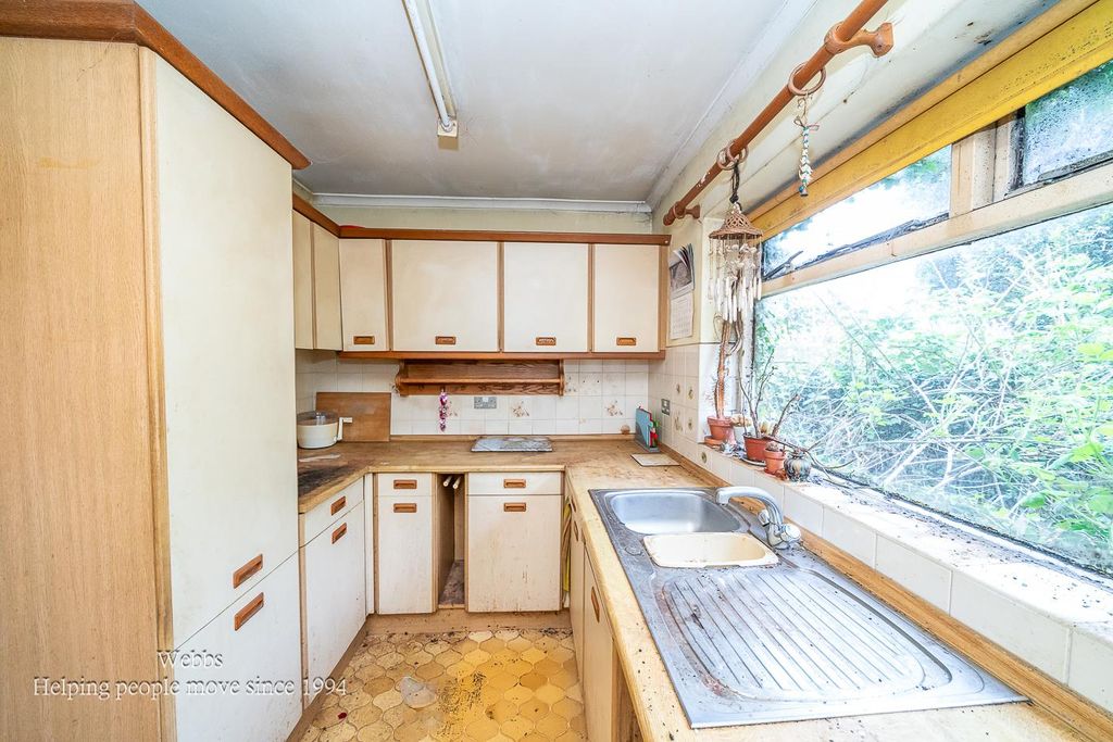 Property photo 3 of 19 Webbs-7.Jpg