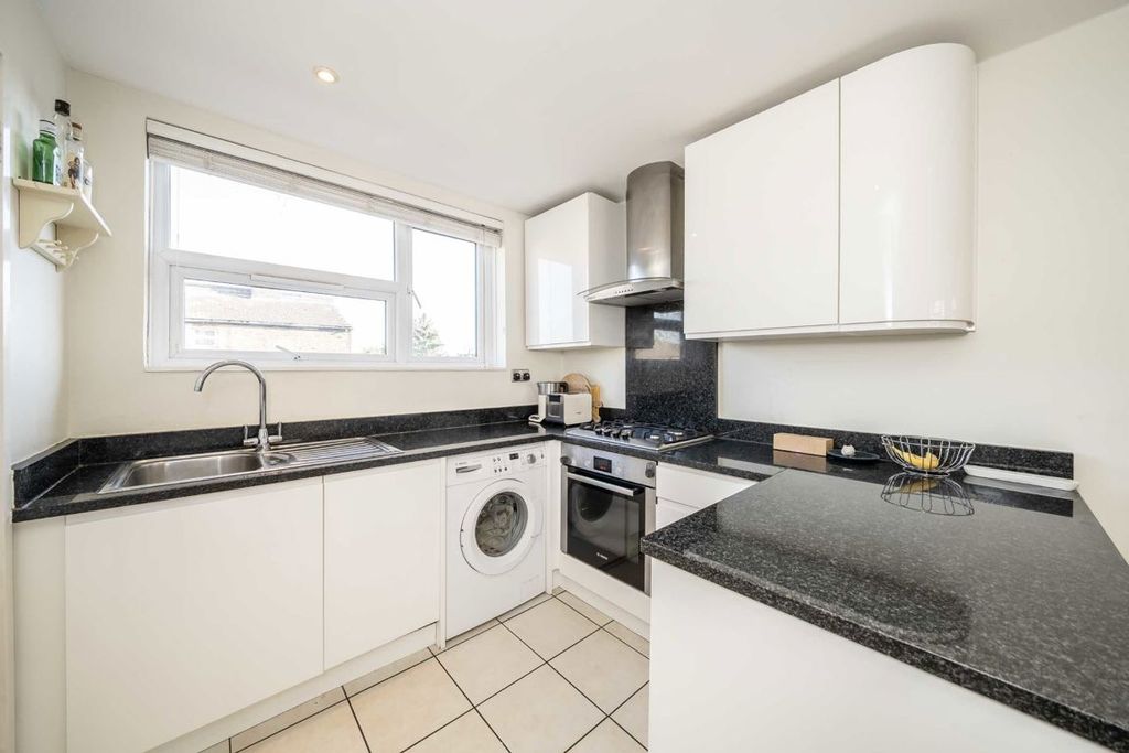 Property photo 2 of 3