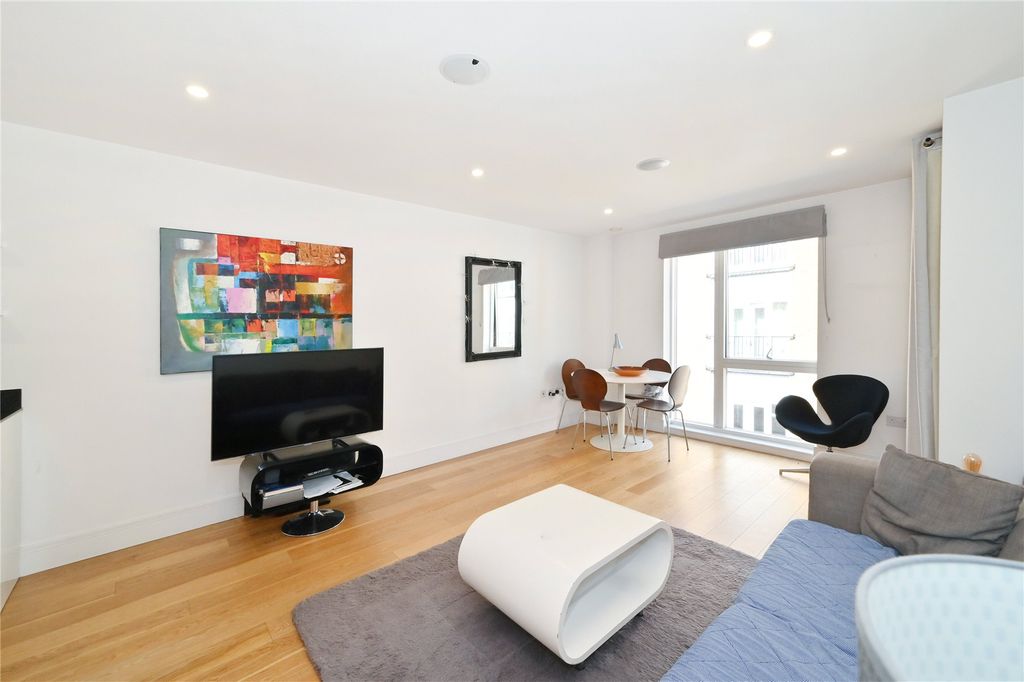 Property photo 1 of 11 Reception Room
