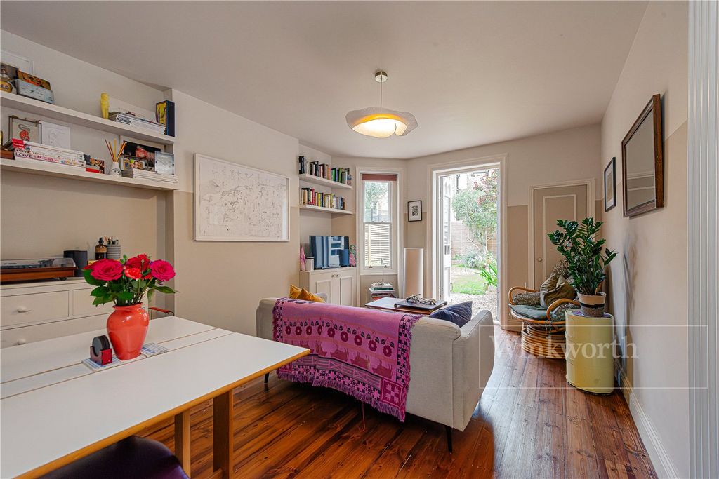 Property photo 2 of 10 Picture No. 07