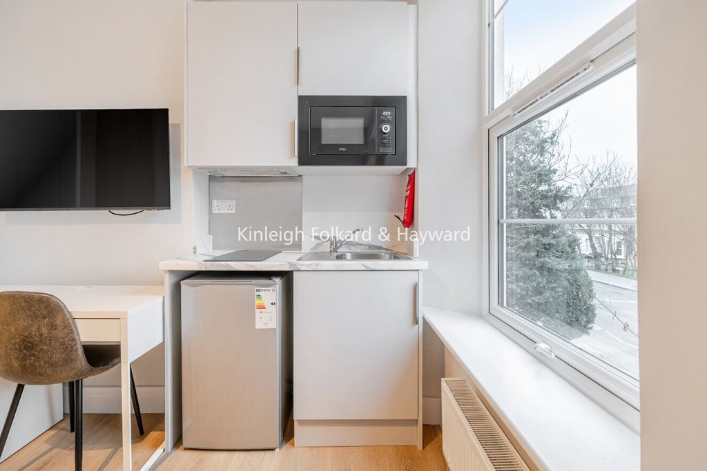 Property photo 2 of 14 Picture No. 03