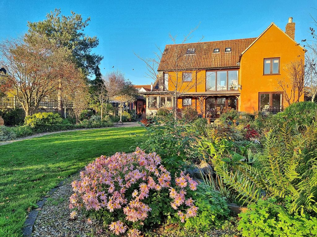 Property photo 1 of 29