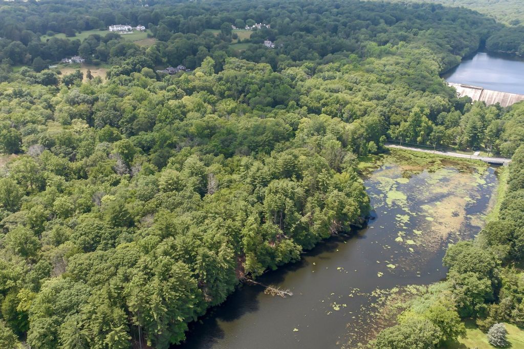 Property photo 3 of 5 <Alttext/>