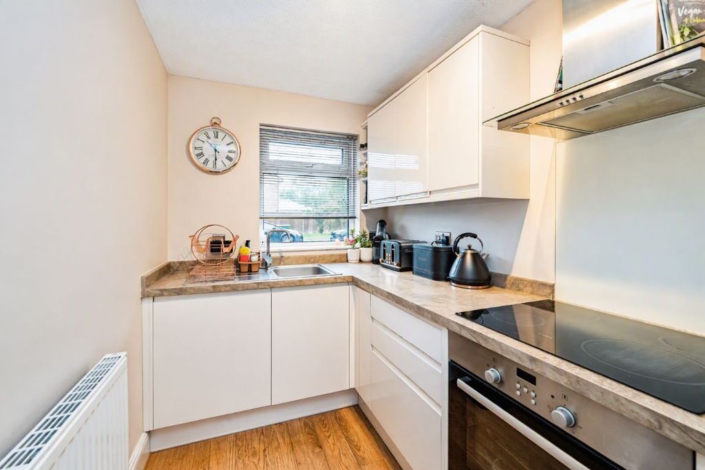 Property photo 2 of 13