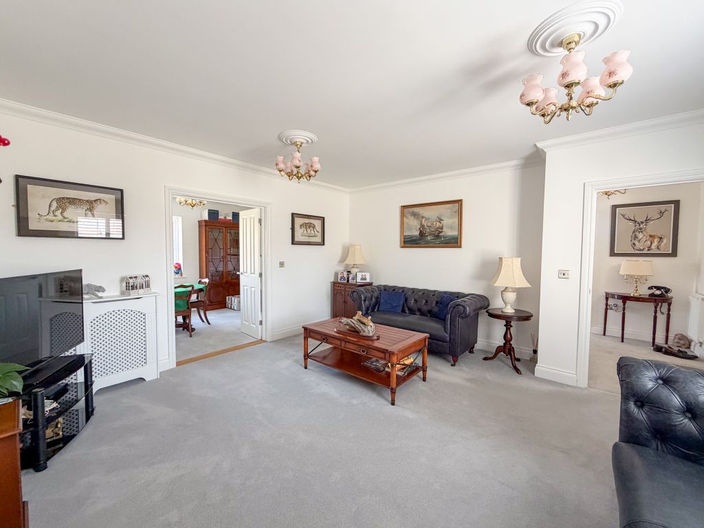 Property photo 3 of 50 Img_1022