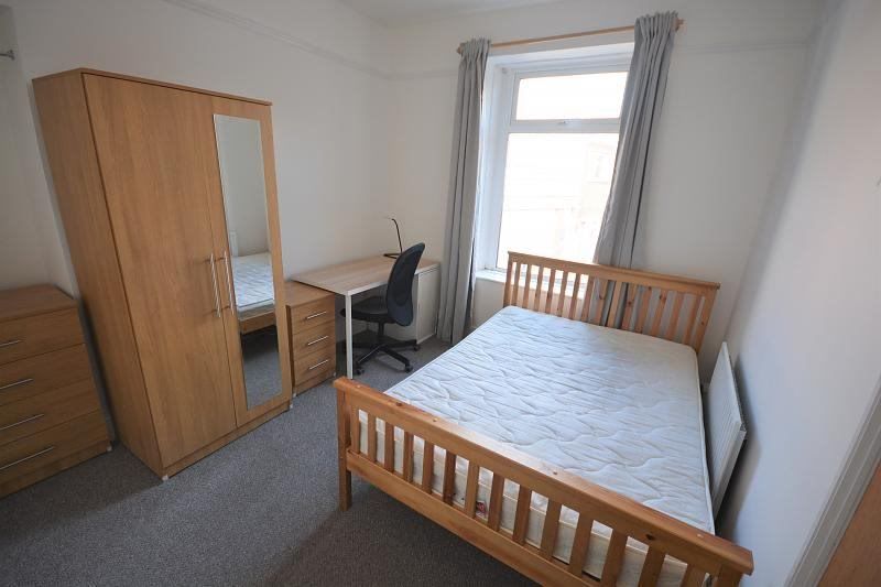 Property photo 3 of 7 51020701