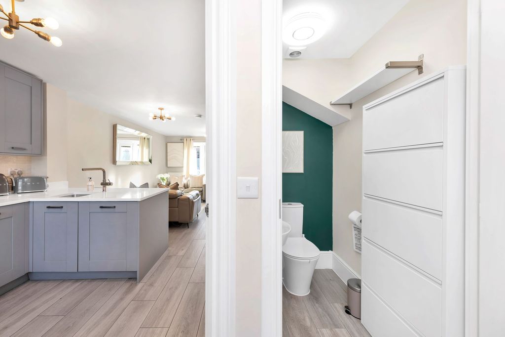 Property photo 3 of 16