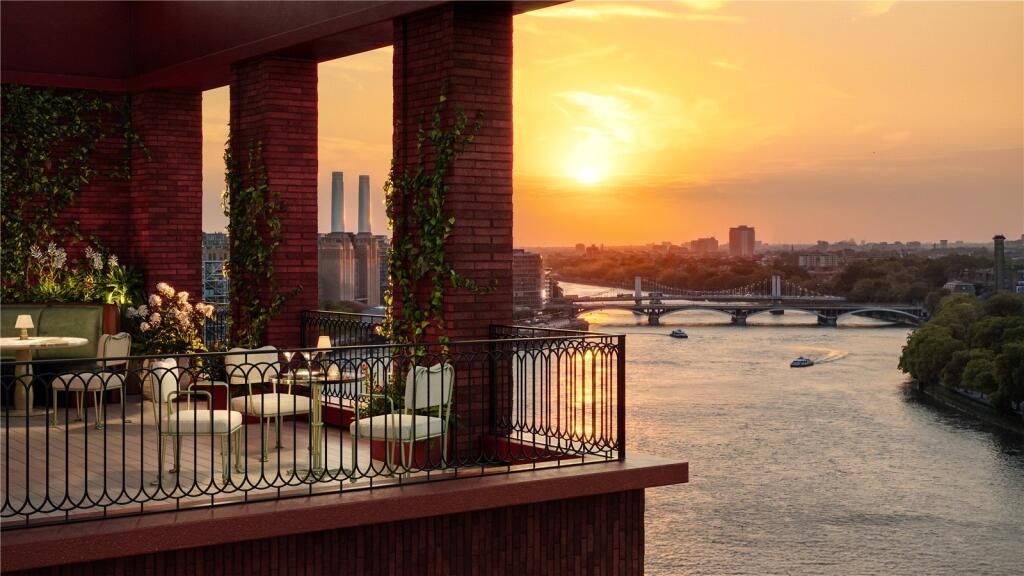 Property photo 2 of 21