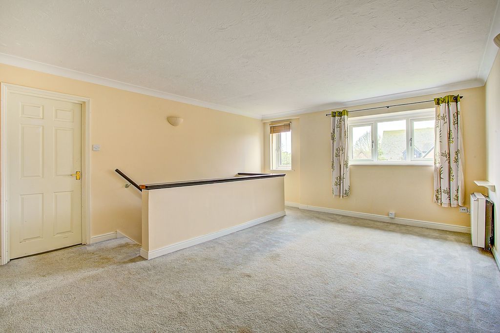 Property photo 2 of 10 93A51824-33Fa-490E-A