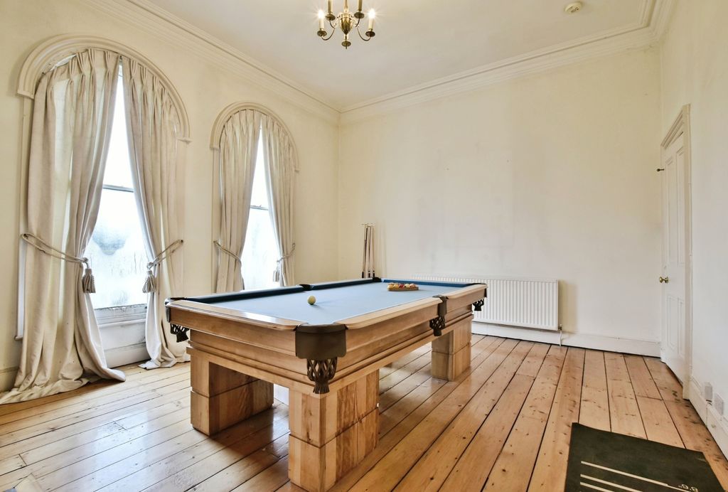 Property photo 3 of 20 Pbox-Img.Jpg