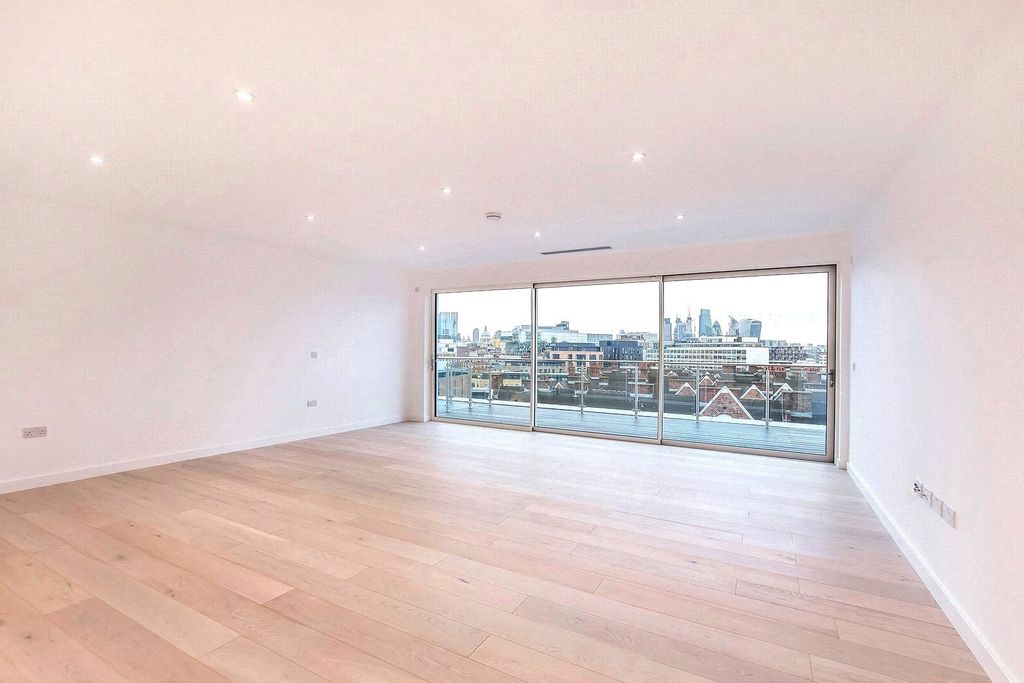 Property photo 1 of 14 Waterloo Road