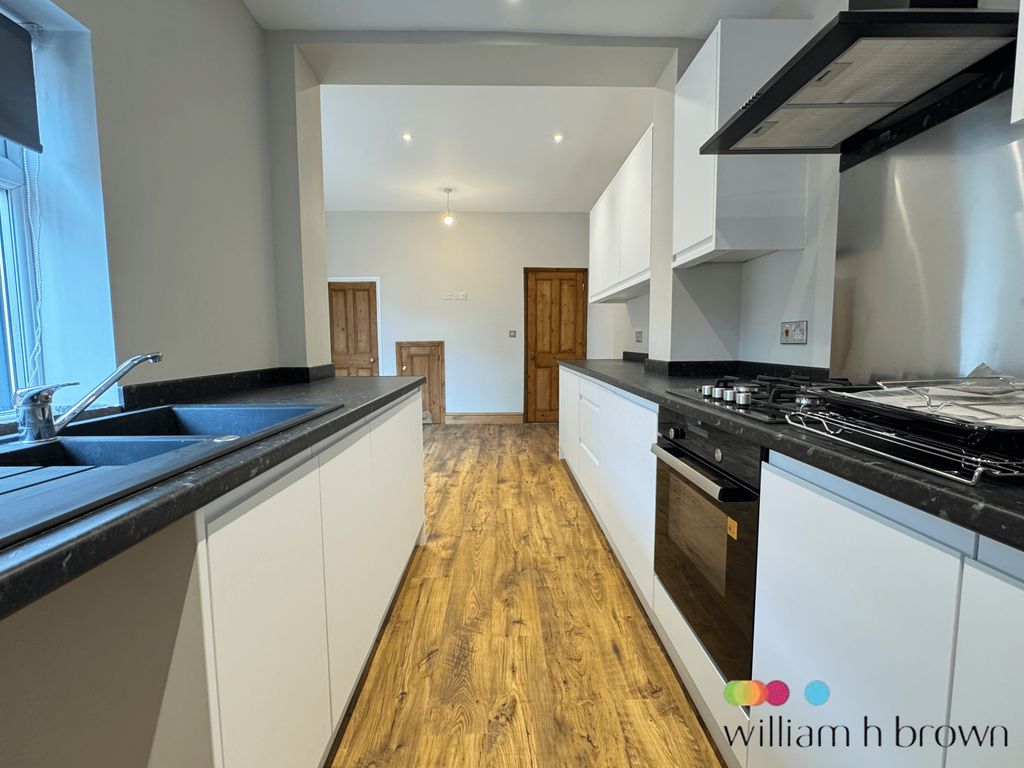 Property photo 3 of 10 Image