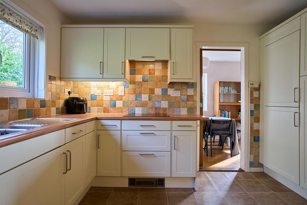 Property photo 2 of 12 02.Jpg