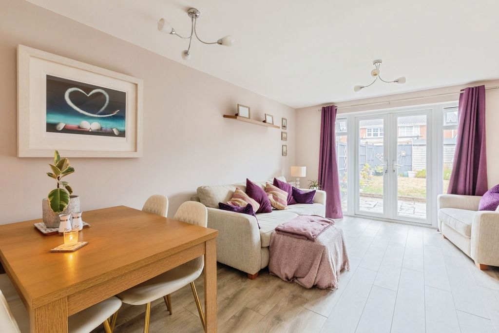 Property photo 2 of 19 Pbox-Img.Jpg