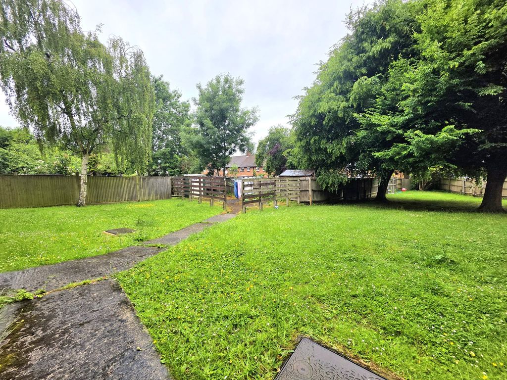 Property photo 2 of 11 10