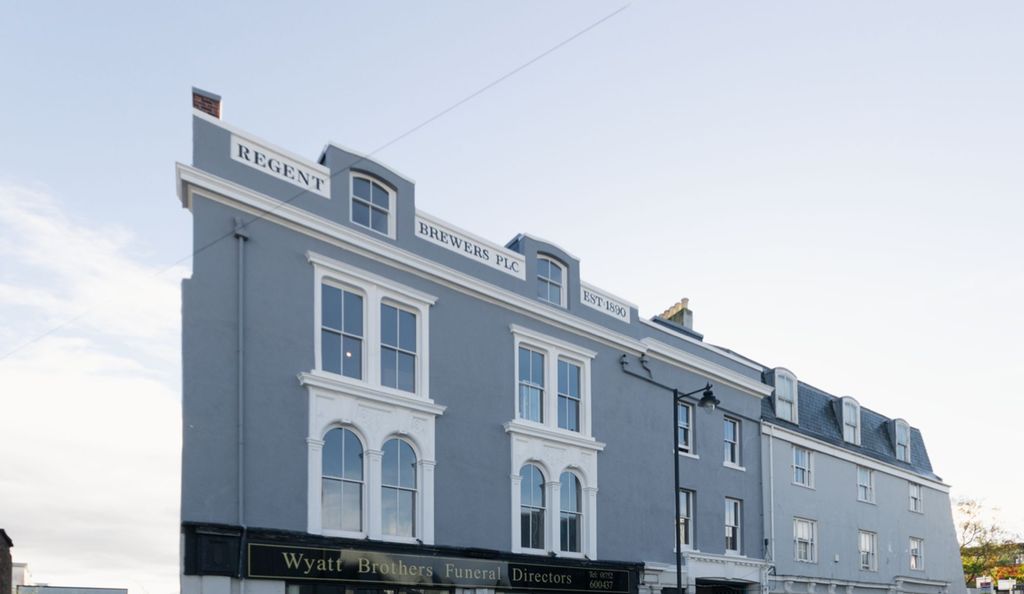 Property photo 1 of 6