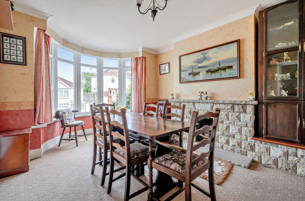Property photo 3 of 26 1467570-9-6A3968E...
