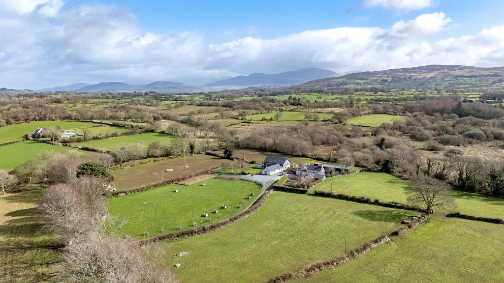 Property photo 2 of 27 Image