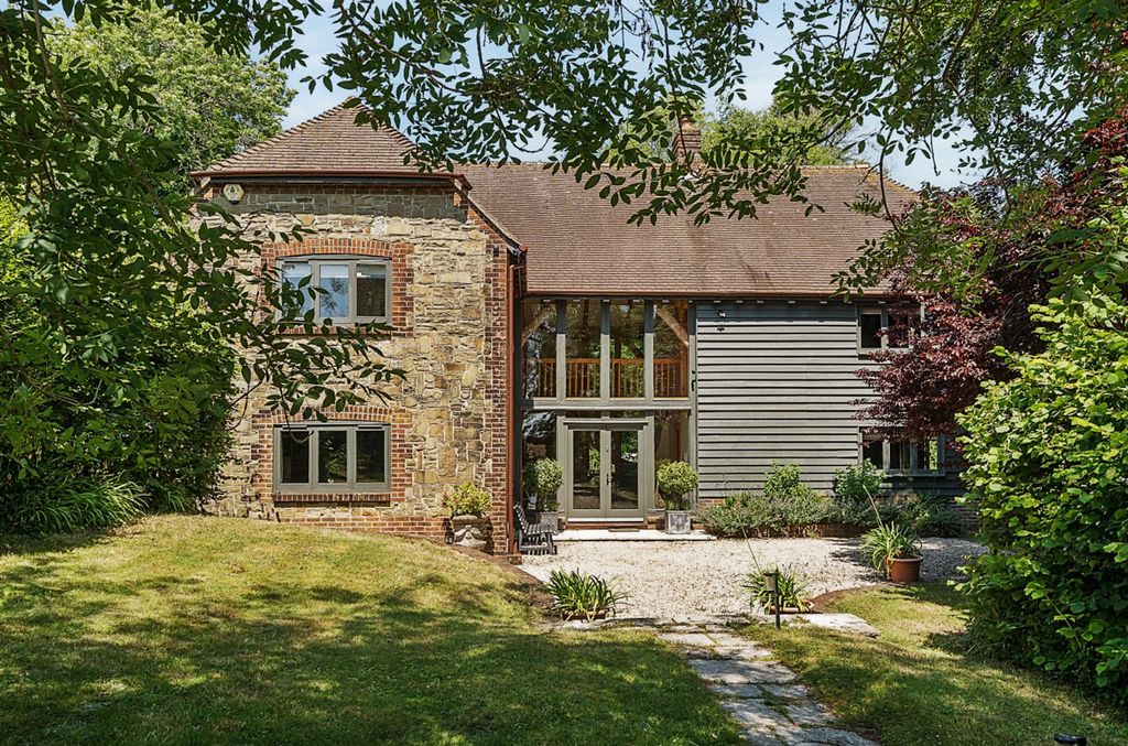 Property photo 1 of 39