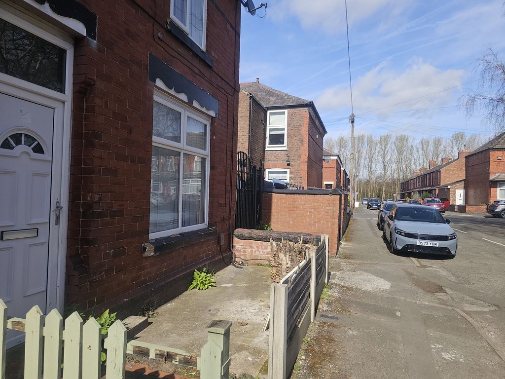 Property photo 1 of 9 3 Bedroom House To Let