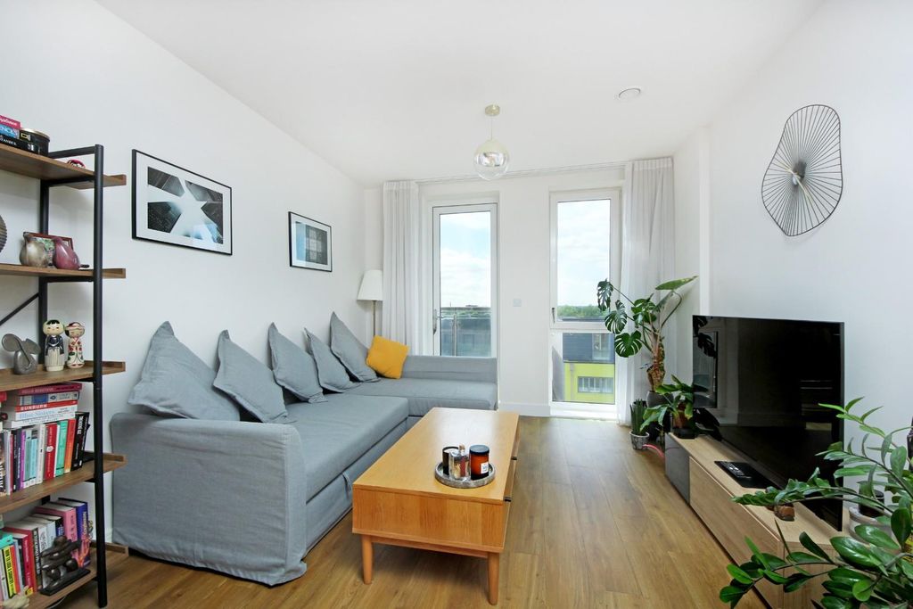 Property photo 2 of 9