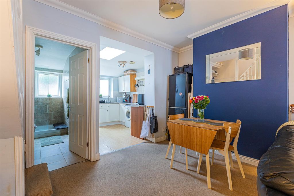 Property photo 3 of 14 5-7.Jpg