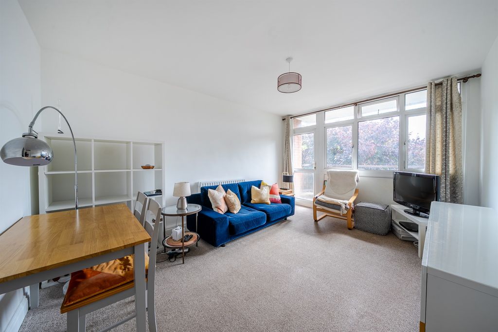 Property photo 2 of 14