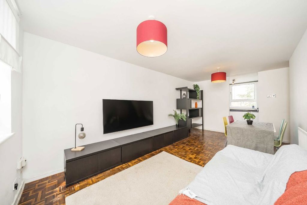 Property photo 2 of 7