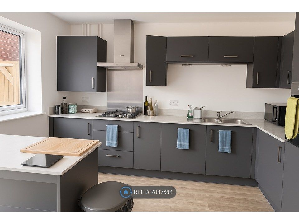 Property photo 3 of 6 Kitchen