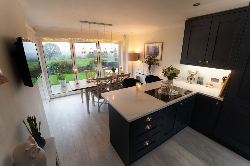 Property photo 2 of 26