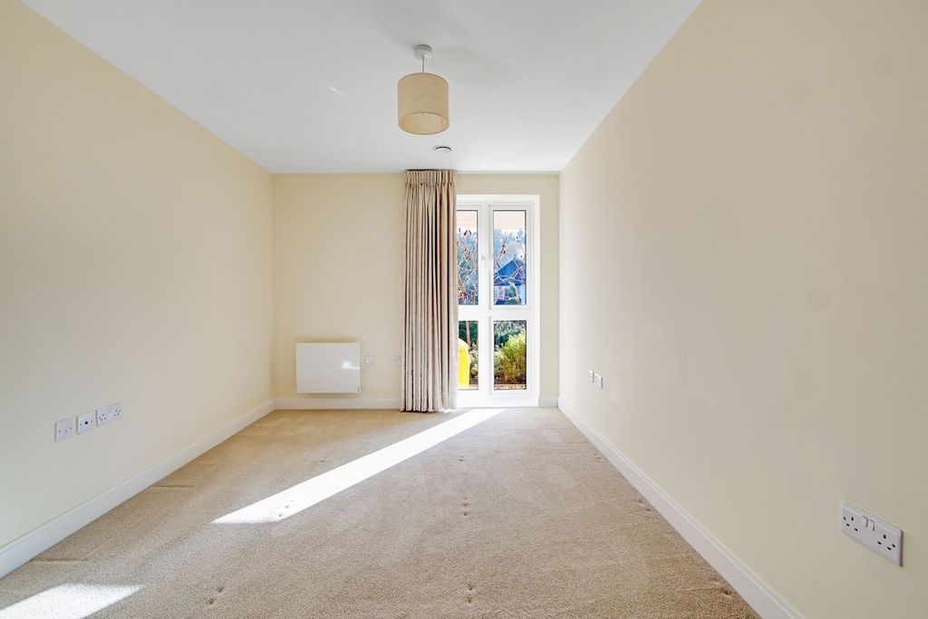 Property photo 3 of 9