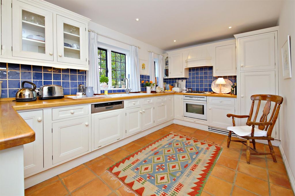 Property photo 3 of 17 0208.Jpg