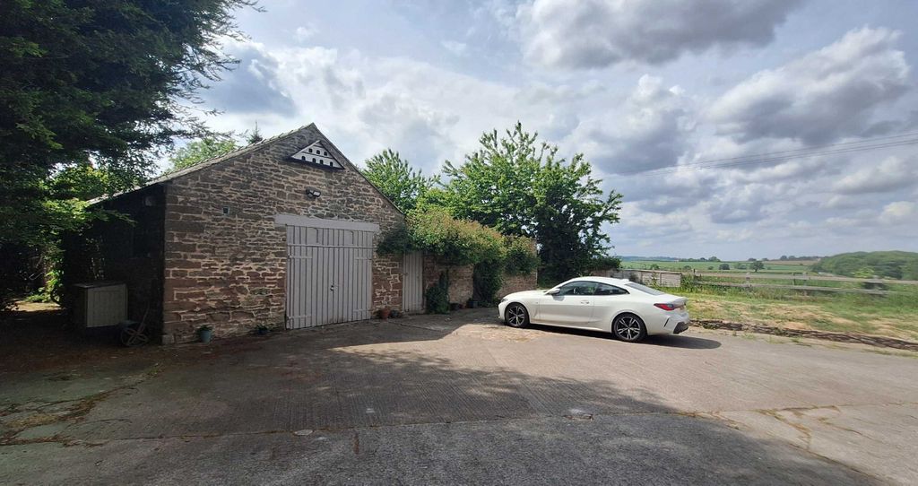 Property photo 2 of 39