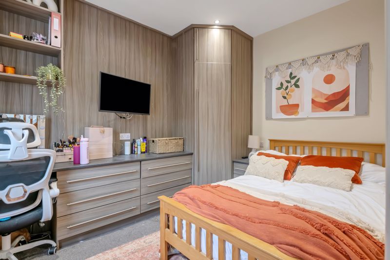 Property photo 2 of 48 Photo 19