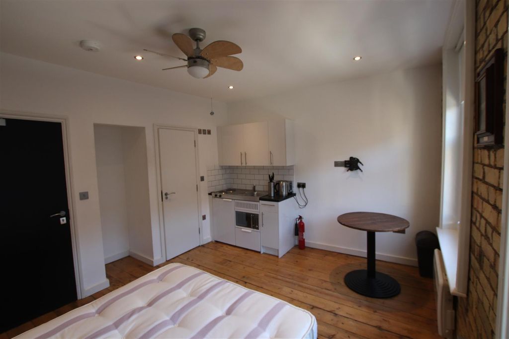 Property photo 2 of 6 Img_5044.Jpg