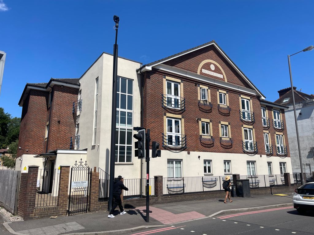 Property photo 1 of 8