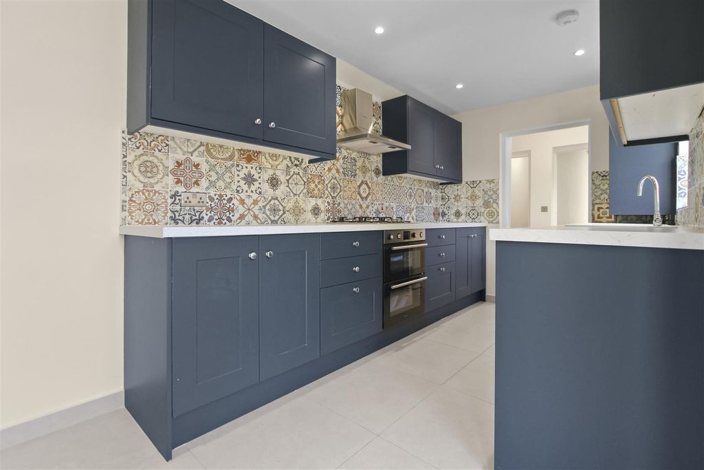 Property photo 2 of 27 Kitchen