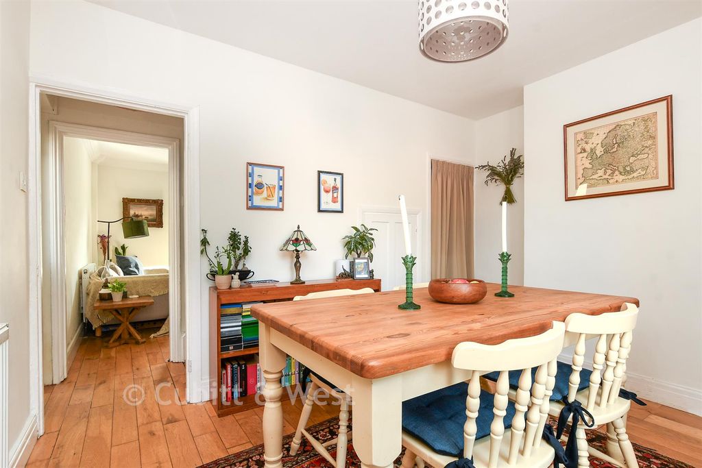 Property photo 3 of 18 Dining Area