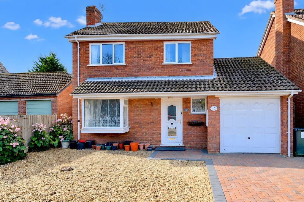 Property photo 1 of 12
